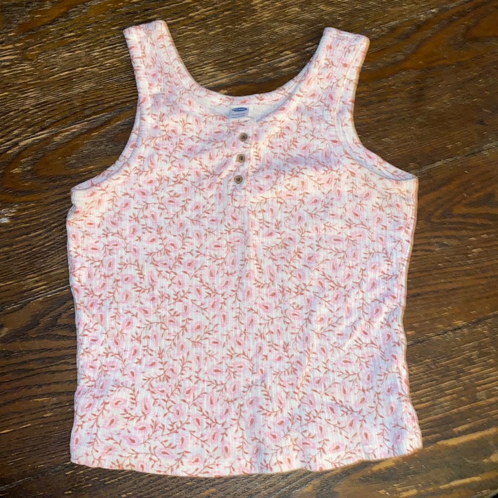Pink tank